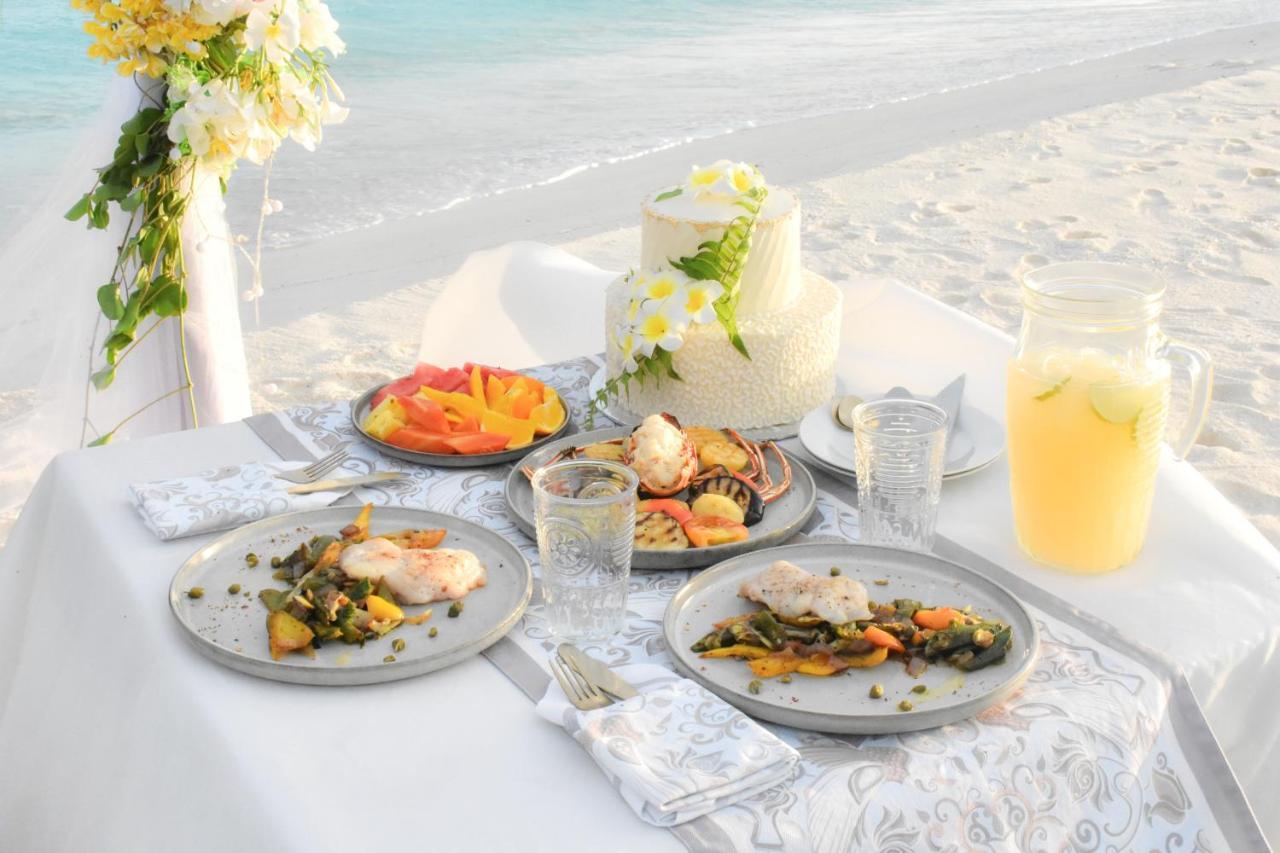 Three Hearts Guesthouse And Villas Fulhadhoo Esterno foto