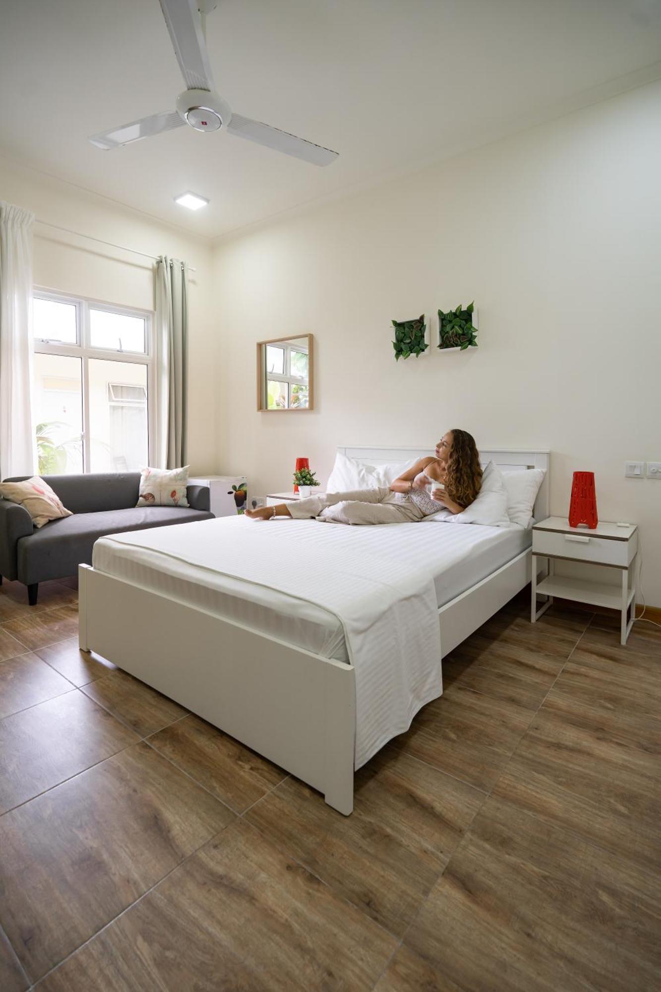 Three Hearts Guesthouse And Villas Fulhadhoo Esterno foto