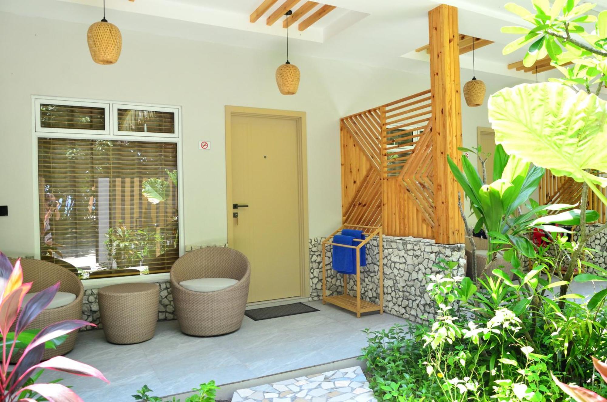 Three Hearts Guesthouse And Villas Fulhadhoo Esterno foto